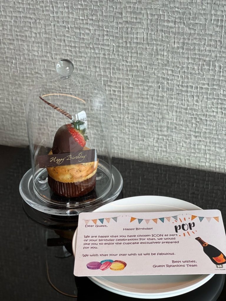 Hotel ICON唯港薈會在客人生日時送贈生日蛋糕