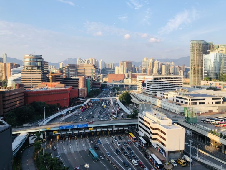 從Hotel ICON唯港薈俯瞰紅磡過海隧道