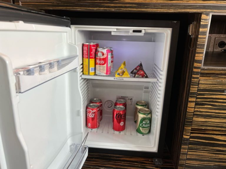 房內迷你吧有免費飲品提供